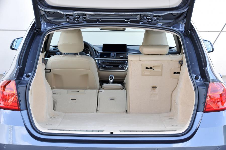  BMW 328i Touring Luxury 2012 года  (фото 32 из 200)